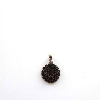 PENDENTIF COUPE FIL CHIC